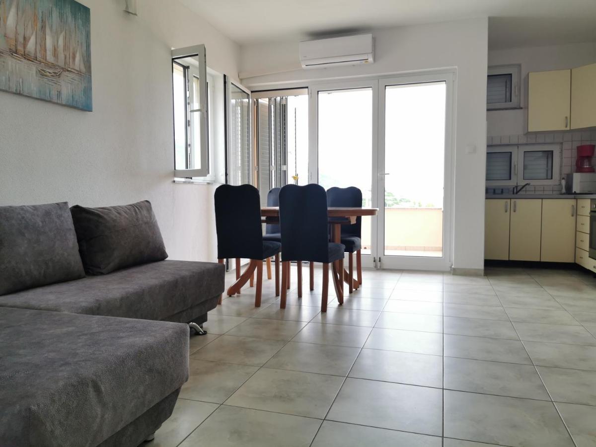 Apartments Golub Cesarica Esterno foto