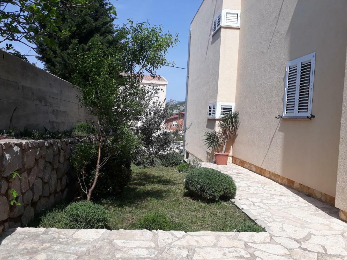 Apartments Golub Cesarica Esterno foto