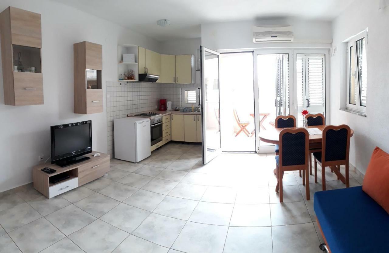 Apartments Golub Cesarica Esterno foto